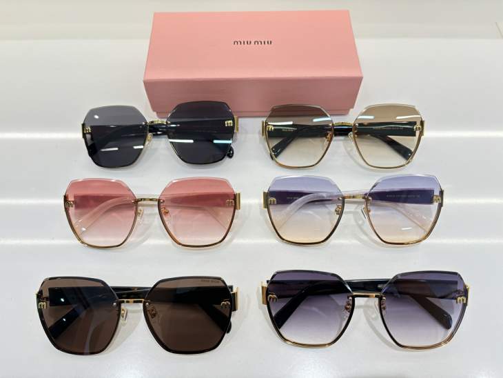 Picture of Miu Miu Sunglasses _SKUfw81853208fw